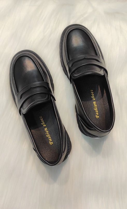 Round Toe Chunky Loafer